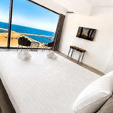 Maritimo Luxury